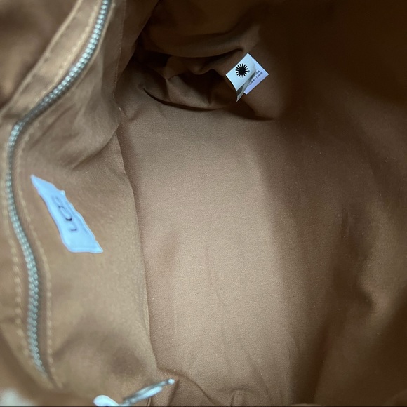 SOLD Ugg x Telfar Medium Chestnut Bag - Picture 8 of 10